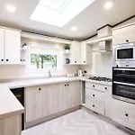 Host & - Sunbird * York