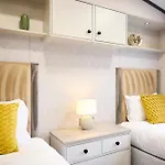 Host & - Sunbird Casa de Férias York