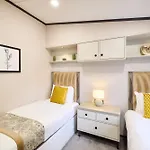Host & - Sunbird 度假居
