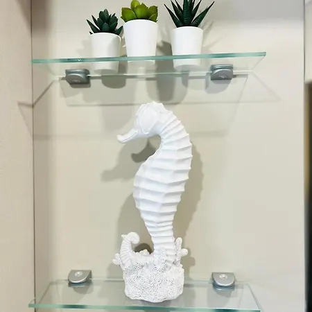 Host & - Sunbird 別荘