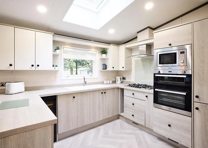 Host & - Sunbird * York