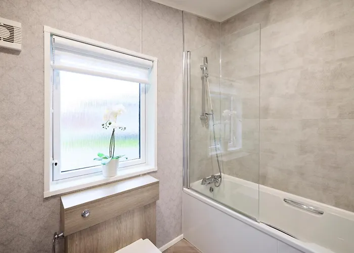 Host & - Sunbird * York