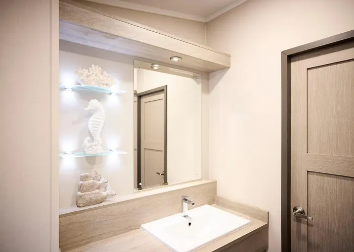 Host & - Sunbird * York