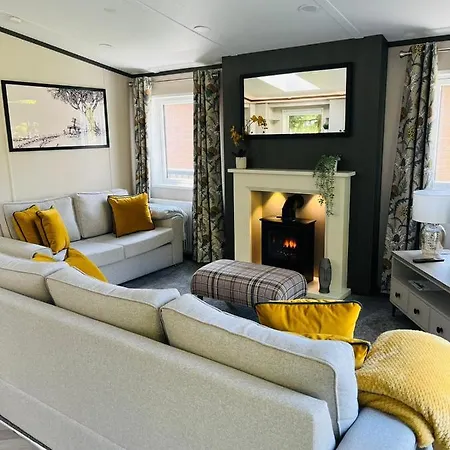 Host & - Sunbird בית נופש יורק