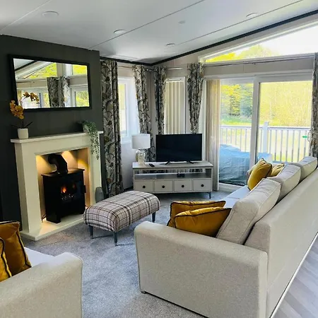 בית נופש Host & - Sunbird